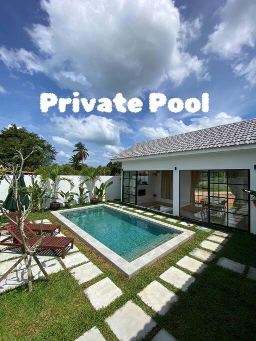 Allure Villa Cempaka Private Pool Куантан Екстериор снимка